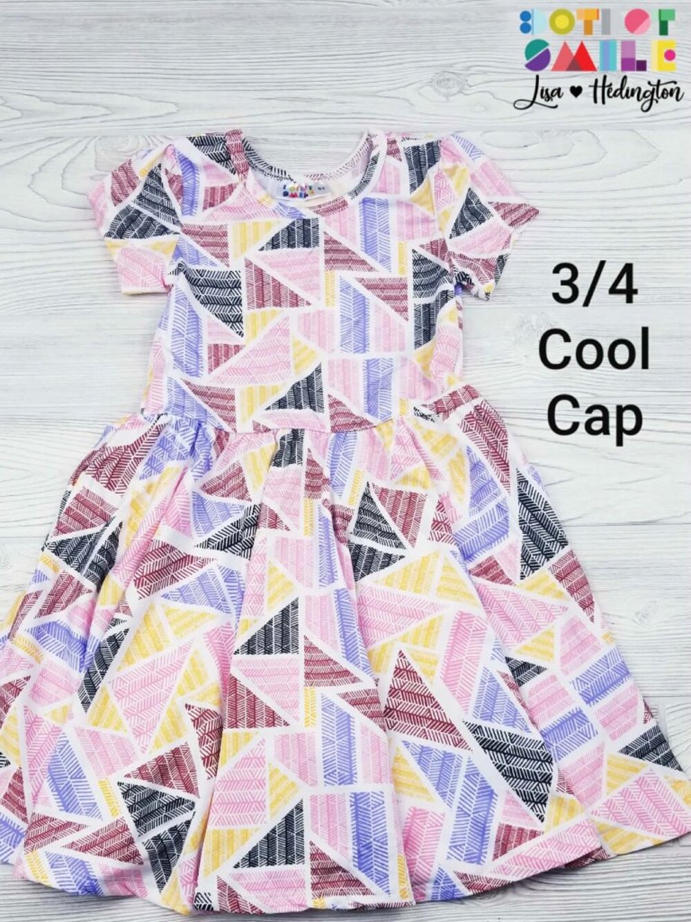 NWT Dot Dot Smile Classic Cap Sleeve Art Class Geo Hash 3/4